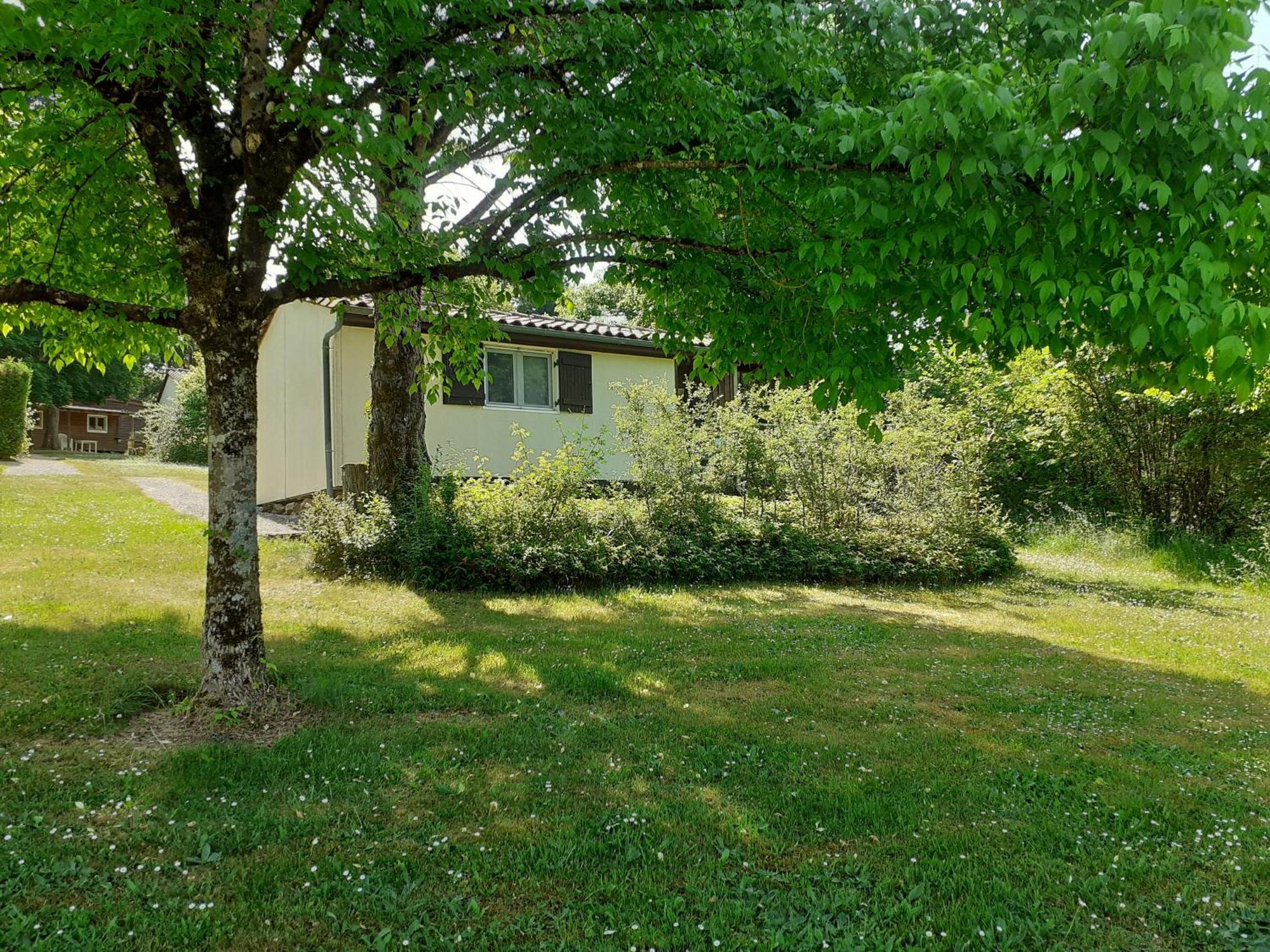 Camping Domaine Papillon Reyrevignes  Exterior photo